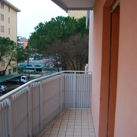 Relax Just 150 M From The - Beahost Apartment